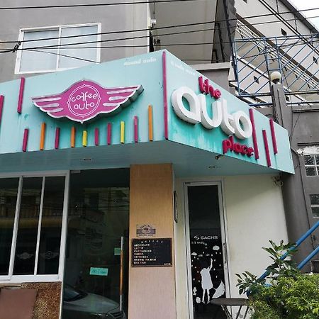 The Auto Place Ban Sam Kong Esterno foto